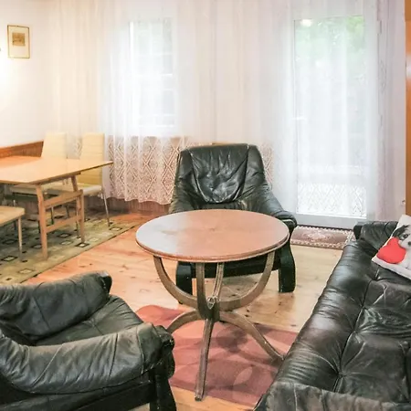 Cozy In Murowana Goslina With Kitchen Holiday home