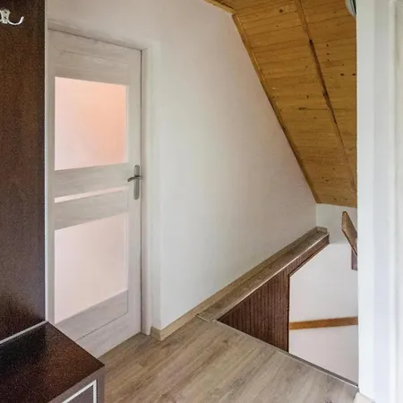 Cozy In Murowana Goslina With Kitchen * Brzezno (Wagrowiec)