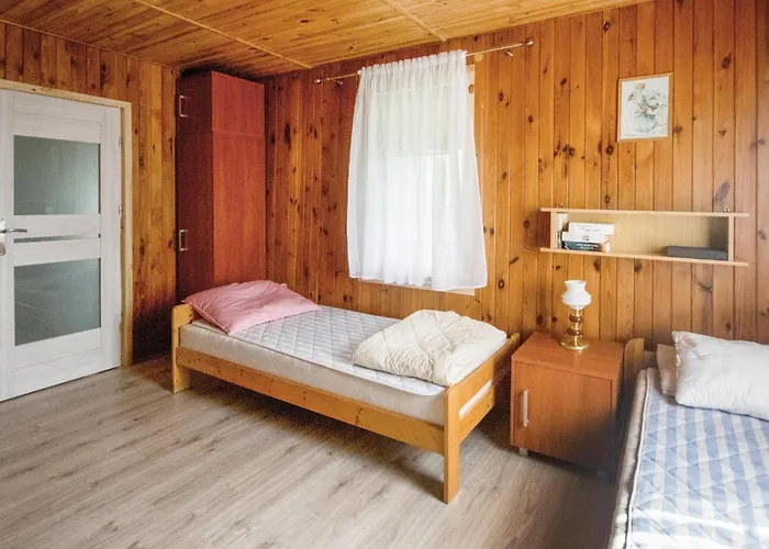 Murowana Goslina Wojnowko بيت للعطل Brzeźno