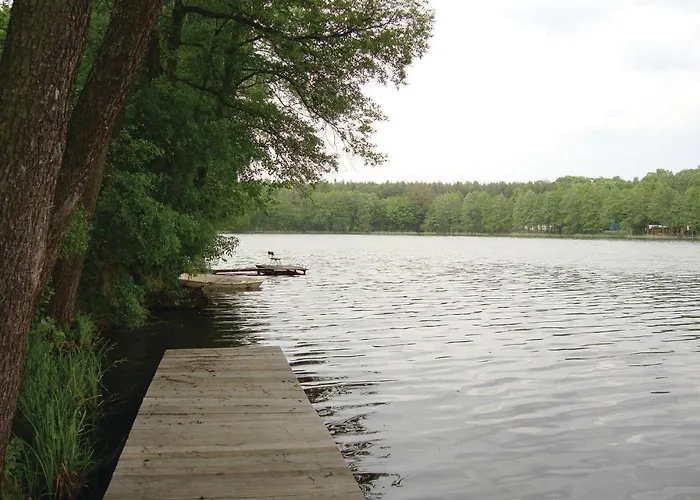 بيت للعطل Murowana Goslina Wojnowko